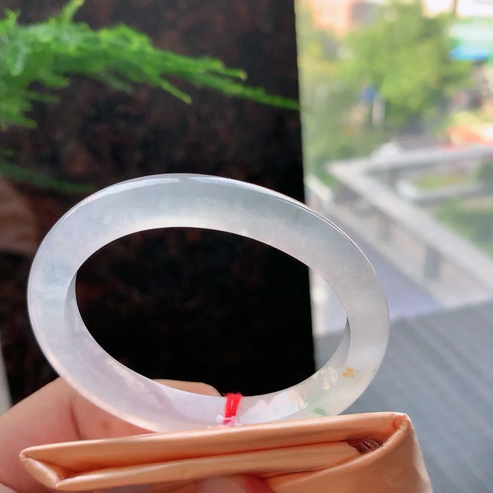 贵妃冰玻黄加绿 无瑕 尺寸:53.1/8.3/7.4 种水好