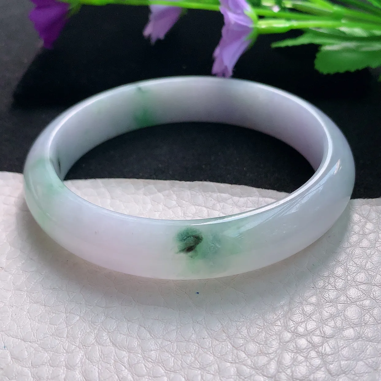 yh大圈口64*13*7.6平安镯 天然缅甸翡翠手镯的春带彩水润宽边镯子