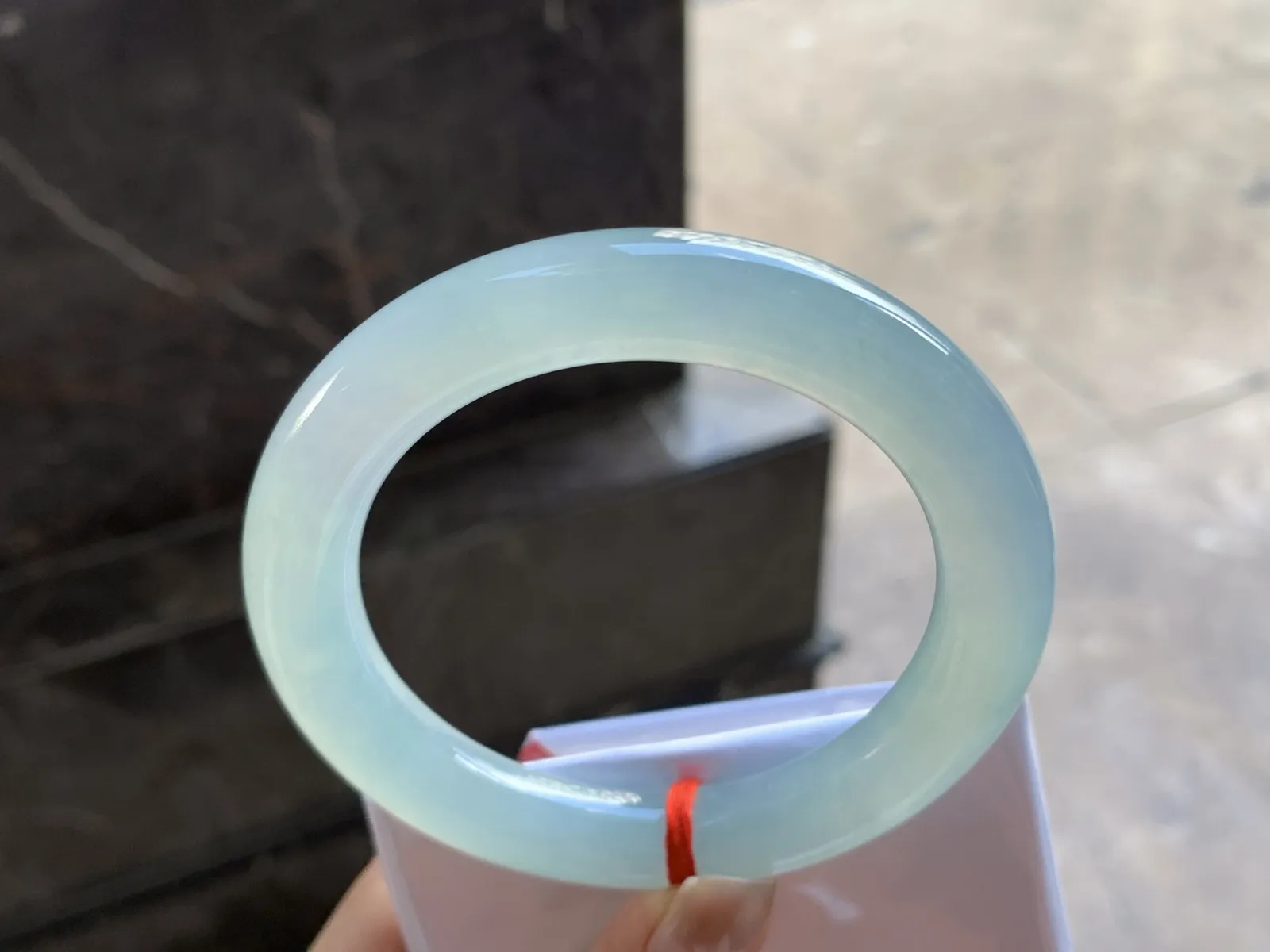 56-10.9

冰种晴水圆条手镯^_^冰透清新