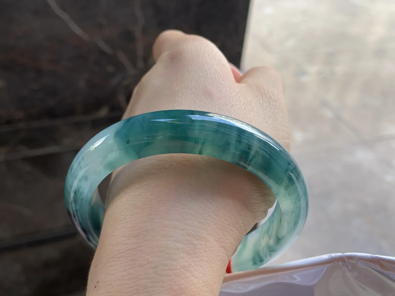 58-12-9.2

冰蓝花手镯^_^飘花浓郁 鲜艳