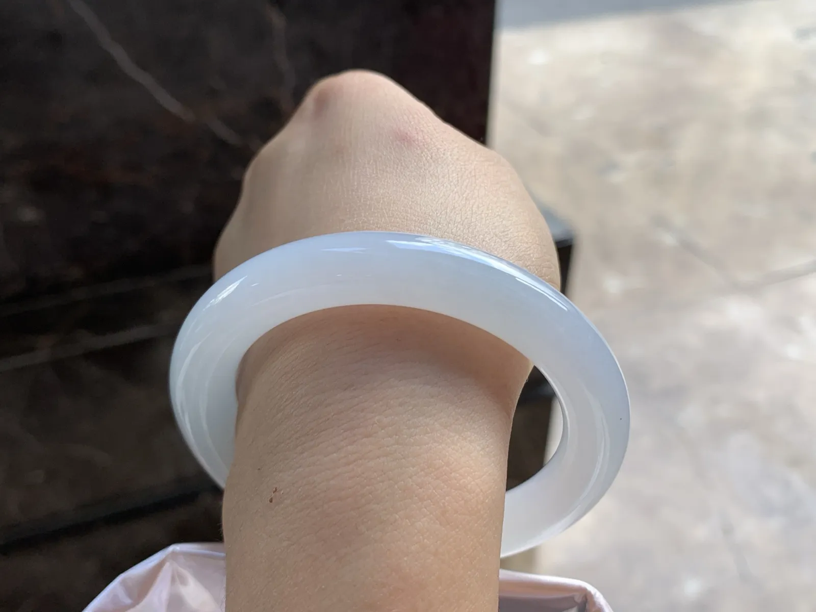 54-10.4
圆条手镯^_^玉质温润