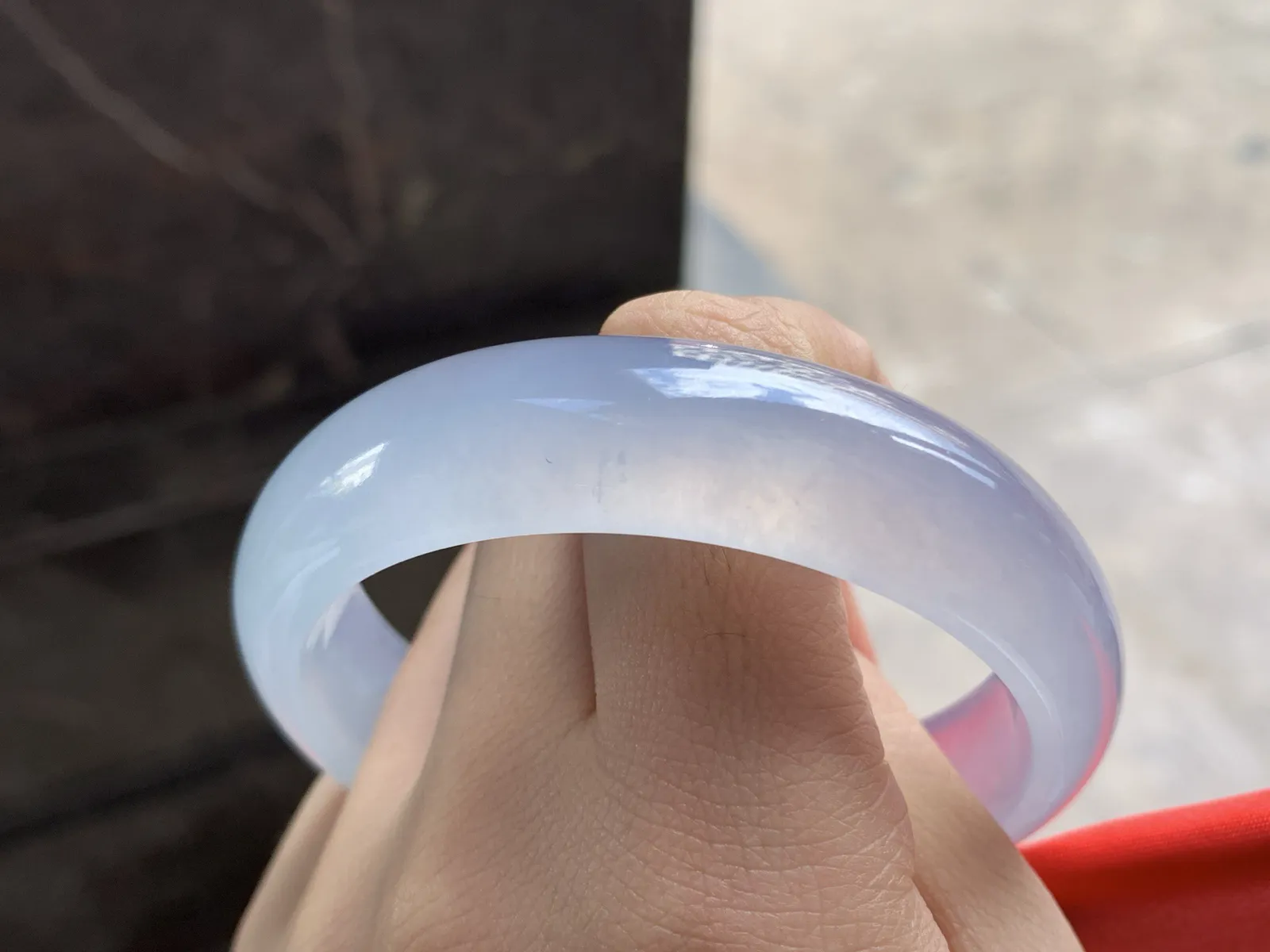 57.5-15.3-7.9

高冰宽版手镯^_^种老荧光十足