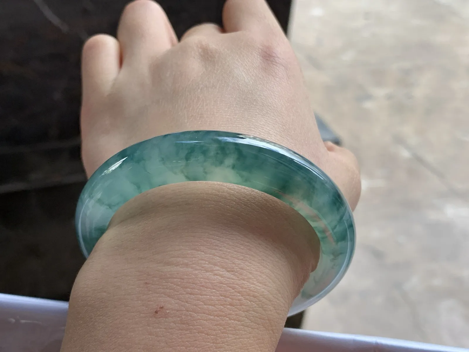 55-11.8-9.2

蓝花手镯^_^飘花浓郁 鲜艳 细腻