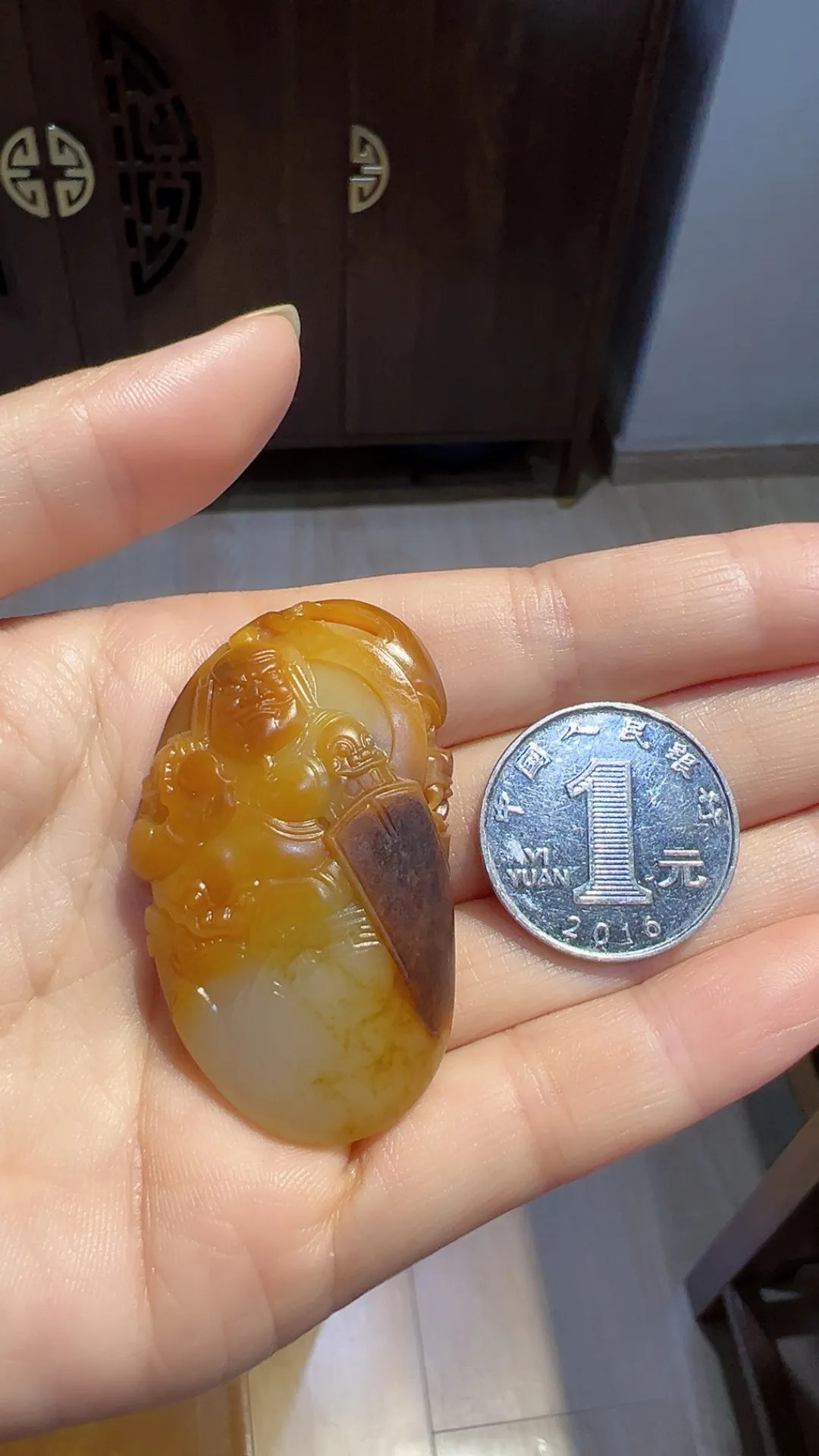 独籽｜黄沁｜攻守兼备

重25.5克 尺寸50*30*10m m