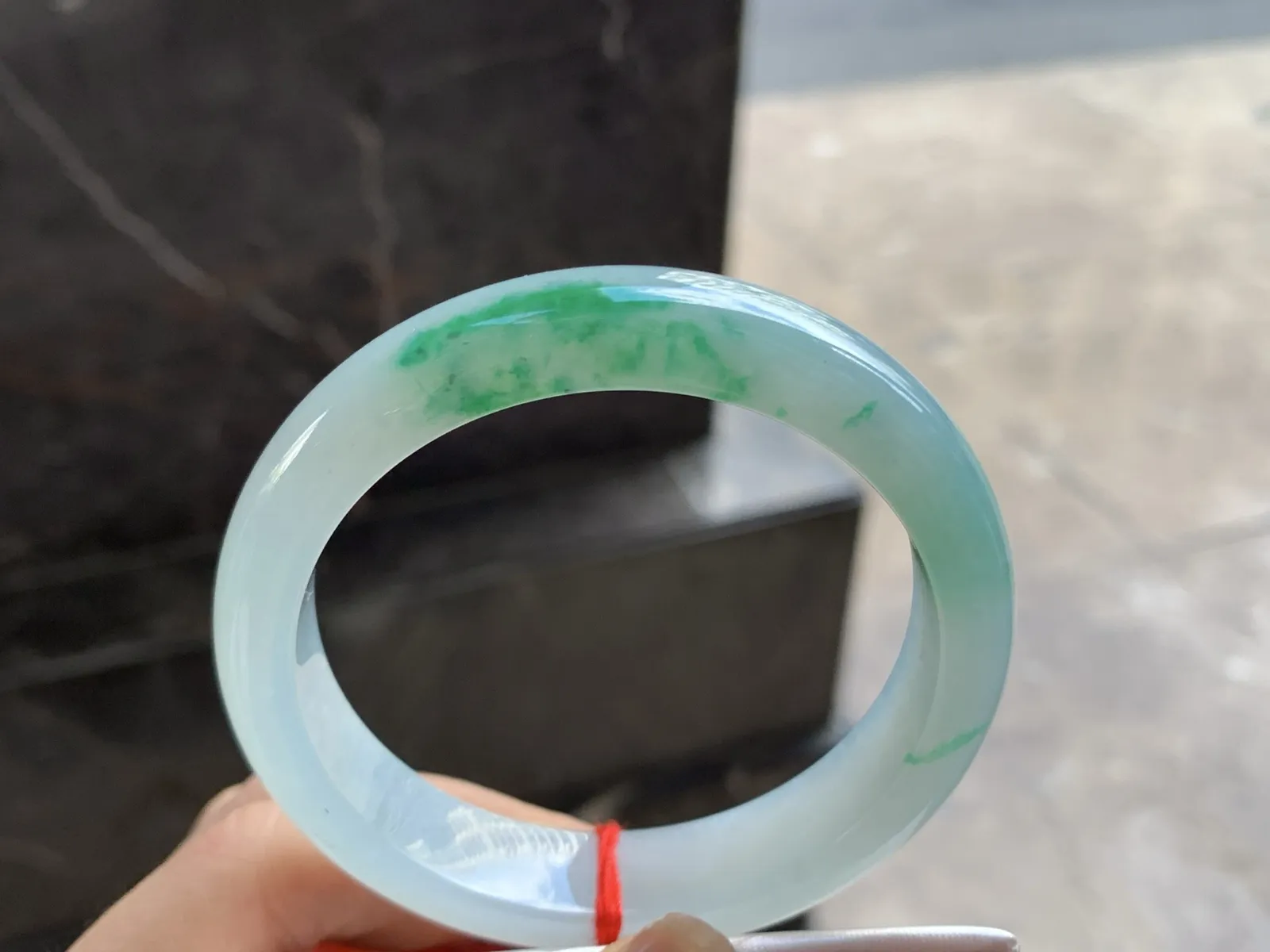 55-12.5-7.5

绿花手镯^_^玉质温润 肉质细腻