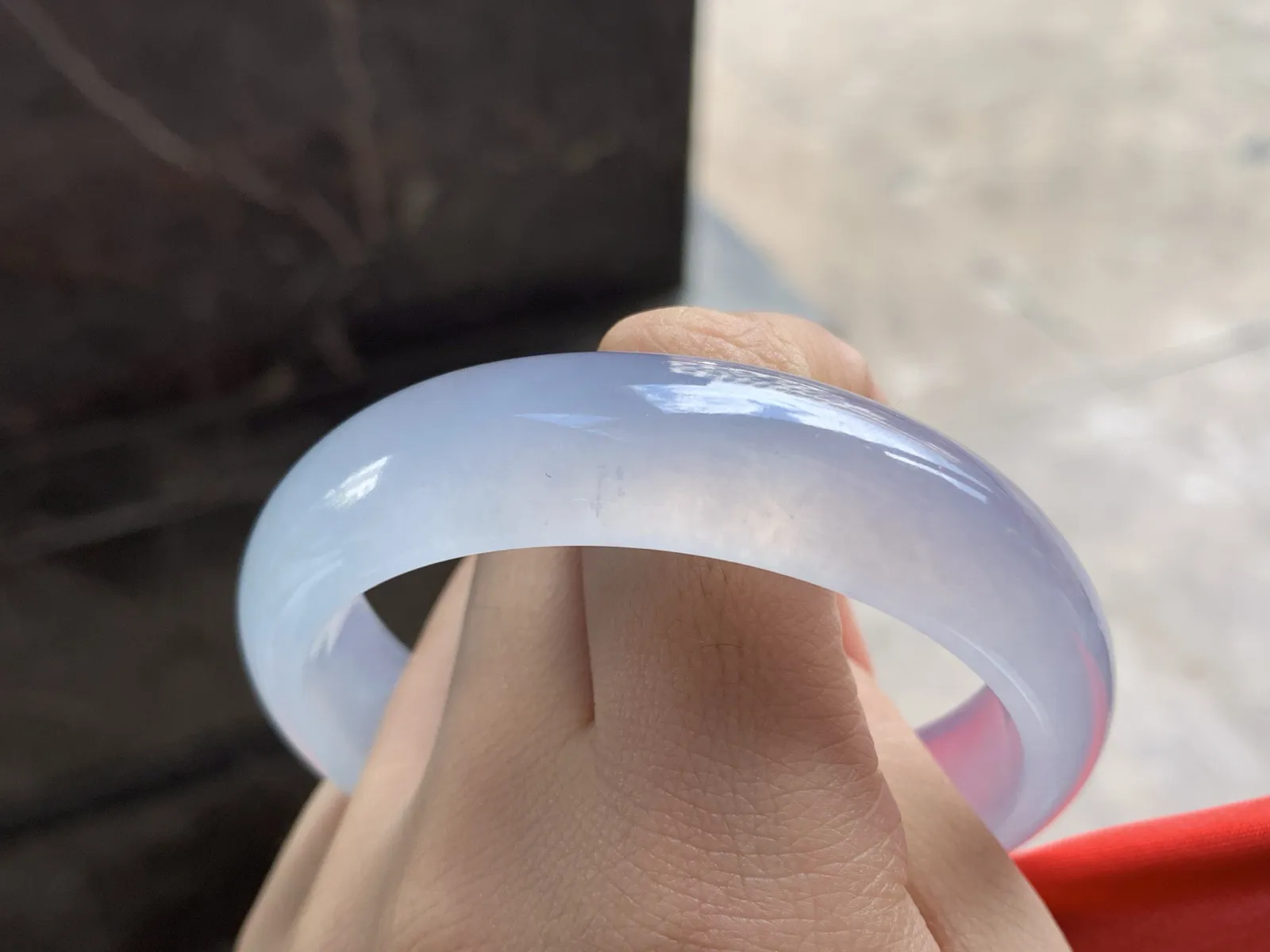 57.5-15.3-7.9

高冰宽版手镯^_^种老荧光十足