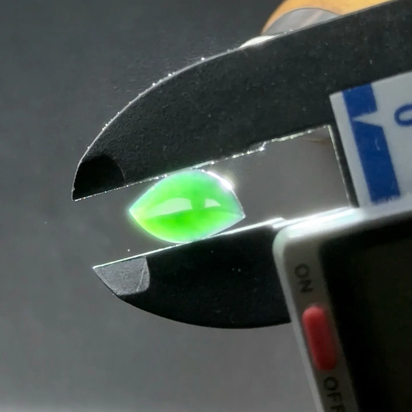 精品墨翠随形马眼套装裸石 种好色正 黑度极好 打灯通透 油性十足