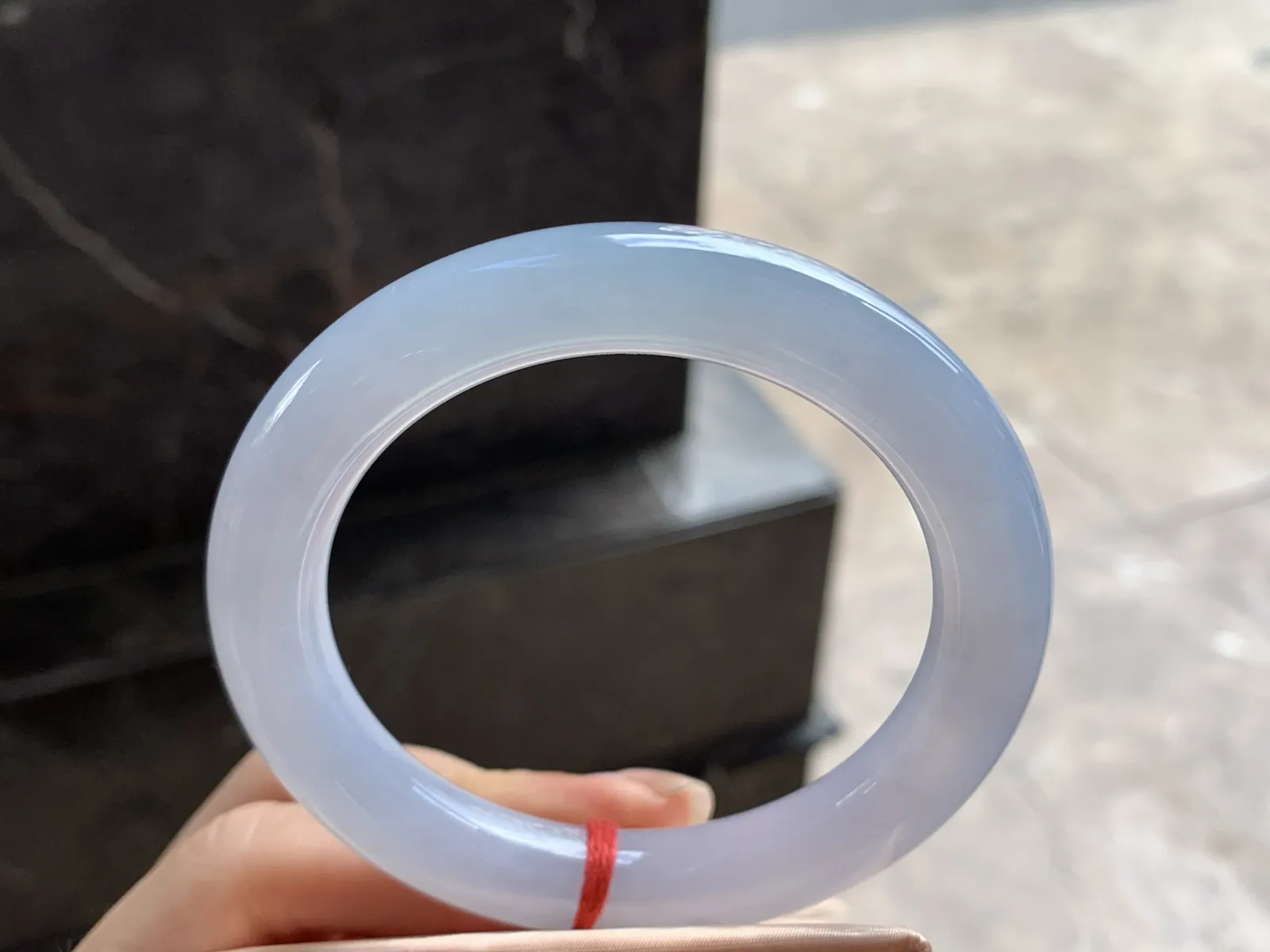 56.5-10.8

冰紫圆条手镯^_^玉质温润 清新