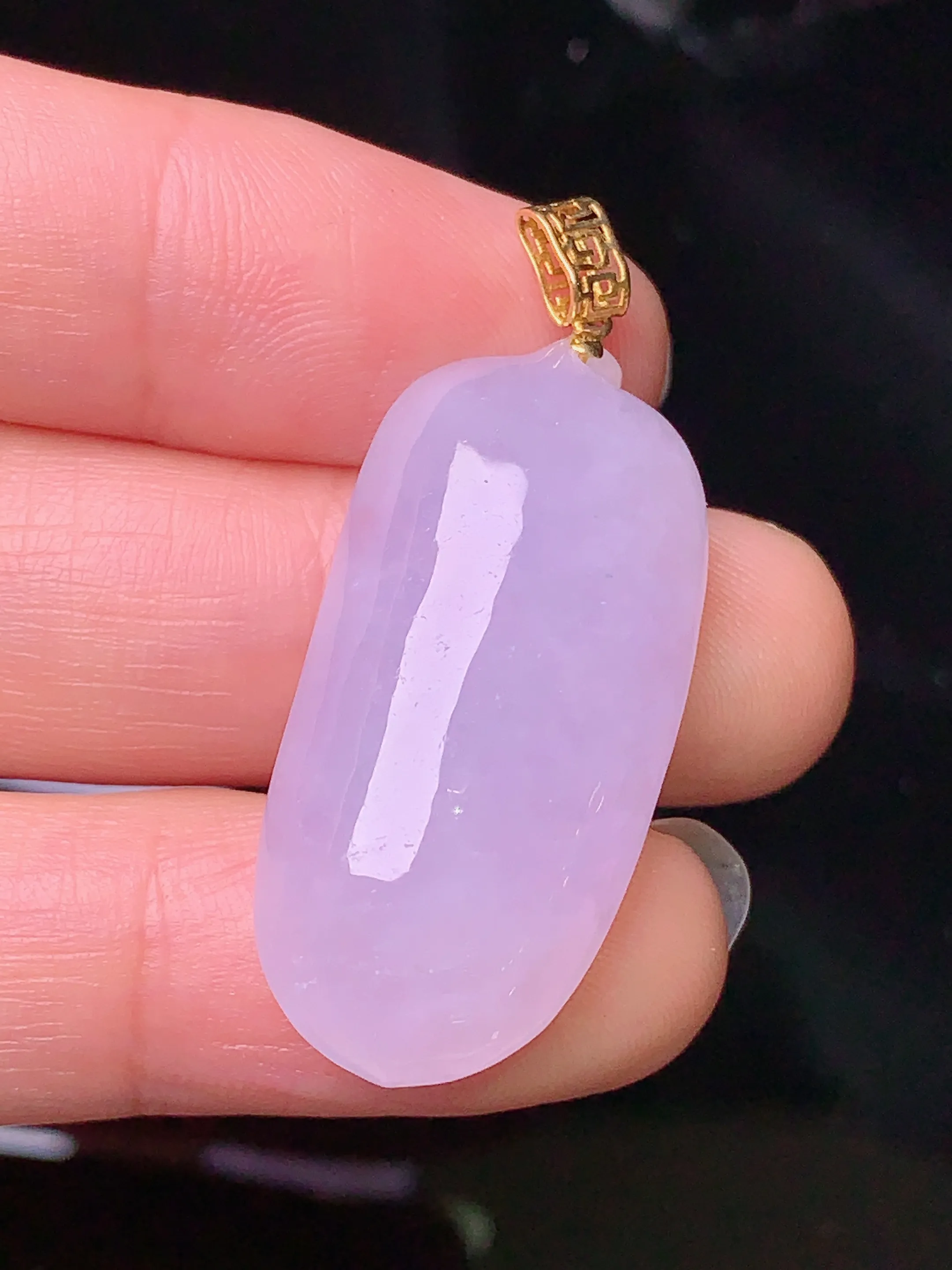 18k金镶嵌紫罗兰福瓜吊坠 玉质细腻 色泽清新艳丽 整体尺寸38.6*15.2*8.5