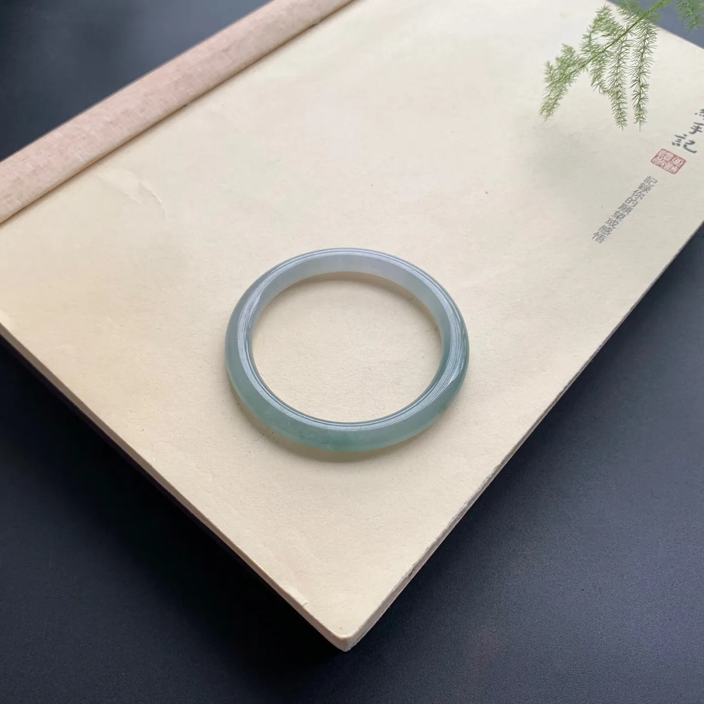 51圈口冰油圆条 尺寸：51-6.5-7.2，无纹裂，水润起胶，条形饱满