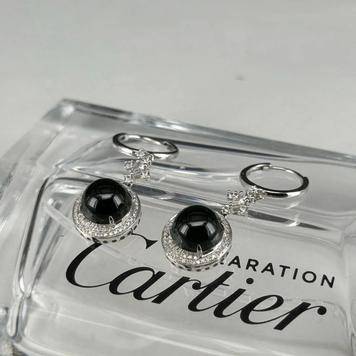 精品18k墨翠蛋面耳坠 种好色正 黑度极好 打灯通透 油性十足 尺寸11.9