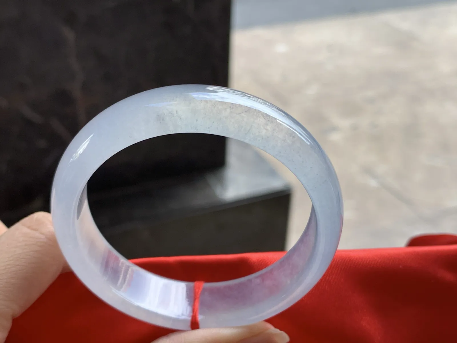 57-15-7.2

高冰宽版手镯^_^种老荧光十足