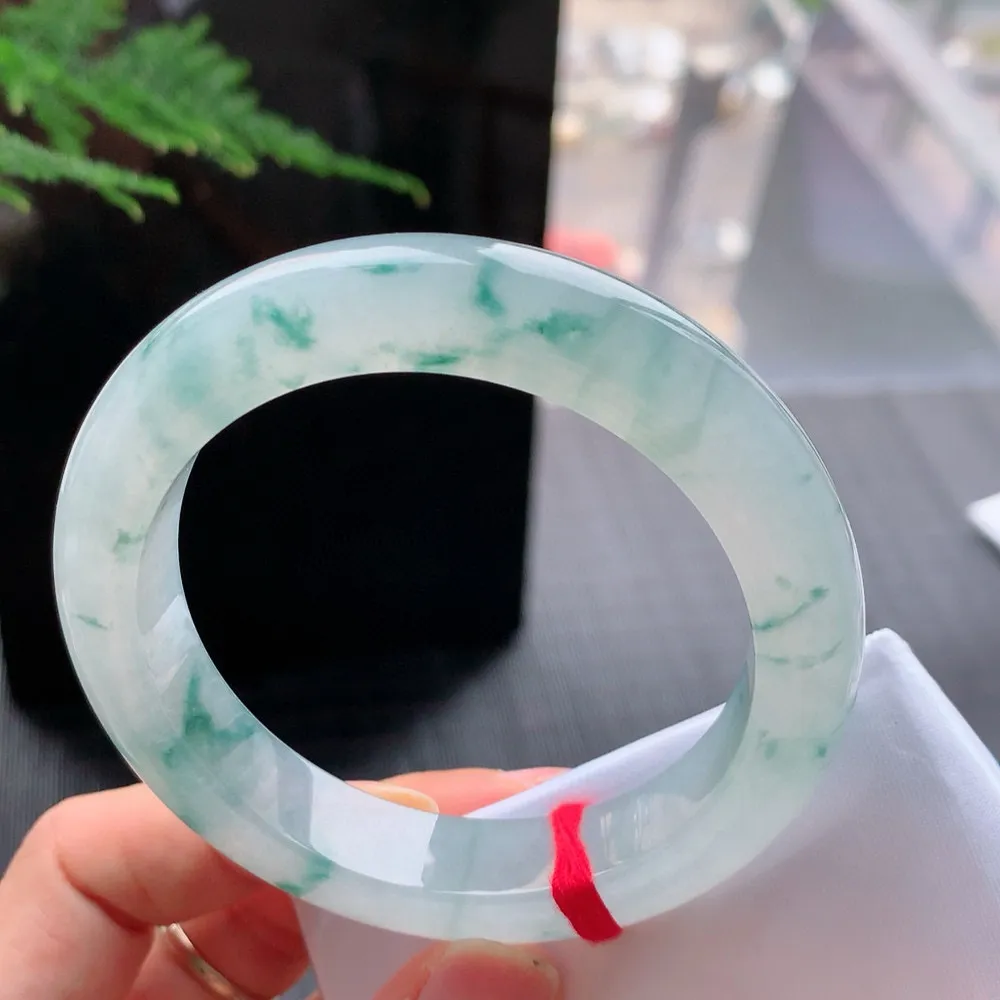 正圈冰玻飘花 无瑕 尺寸:56.1/12.1/9.4 花美 种水好