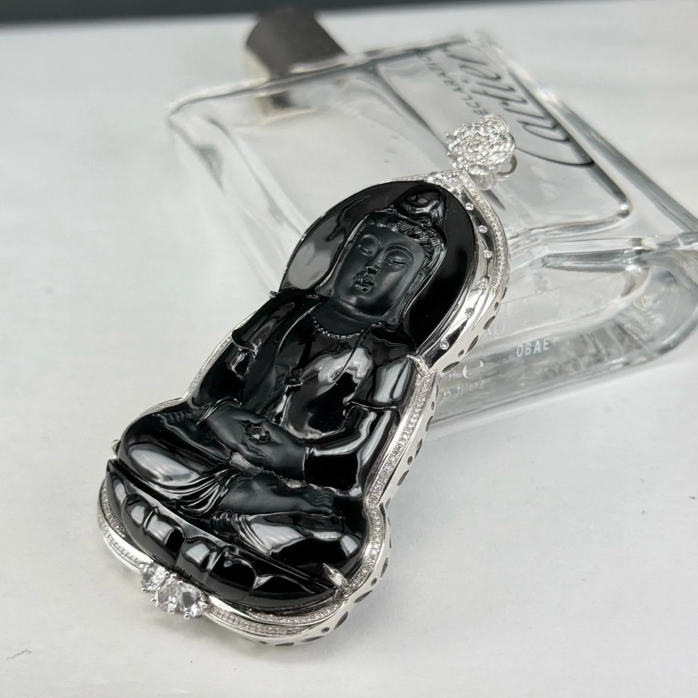 精品墨翠大观音 种好色正 黑度极好 打灯通透 油性十足