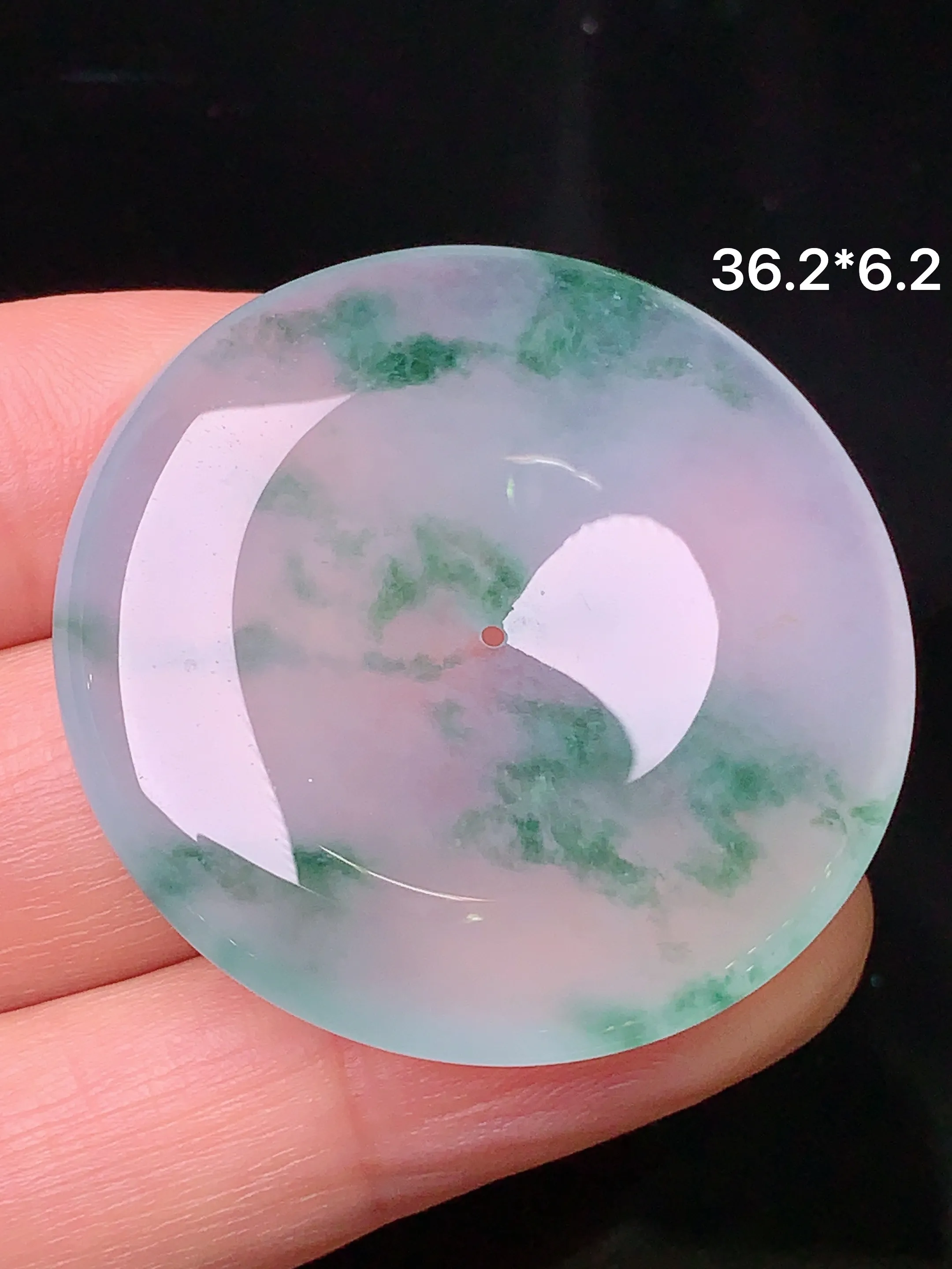 冰种飘绿平安扣吊坠 玉质细腻 色泽清新艳丽 整体尺寸36.2*6.2