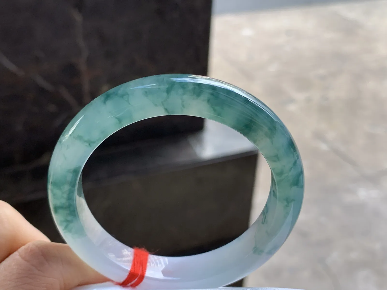 55-11.8-9.2

蓝花手镯^_^飘花浓郁 鲜艳 细腻