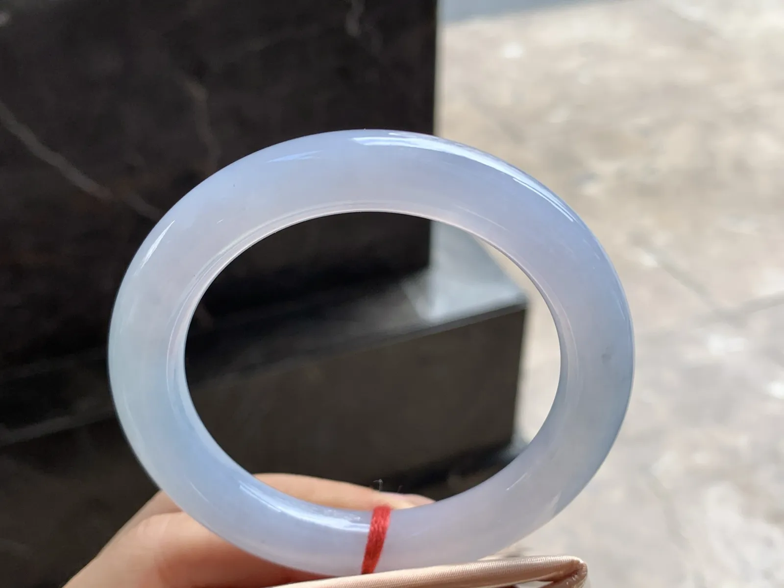 56.5-10.8

冰紫圆条手镯^_^玉质温润 清新