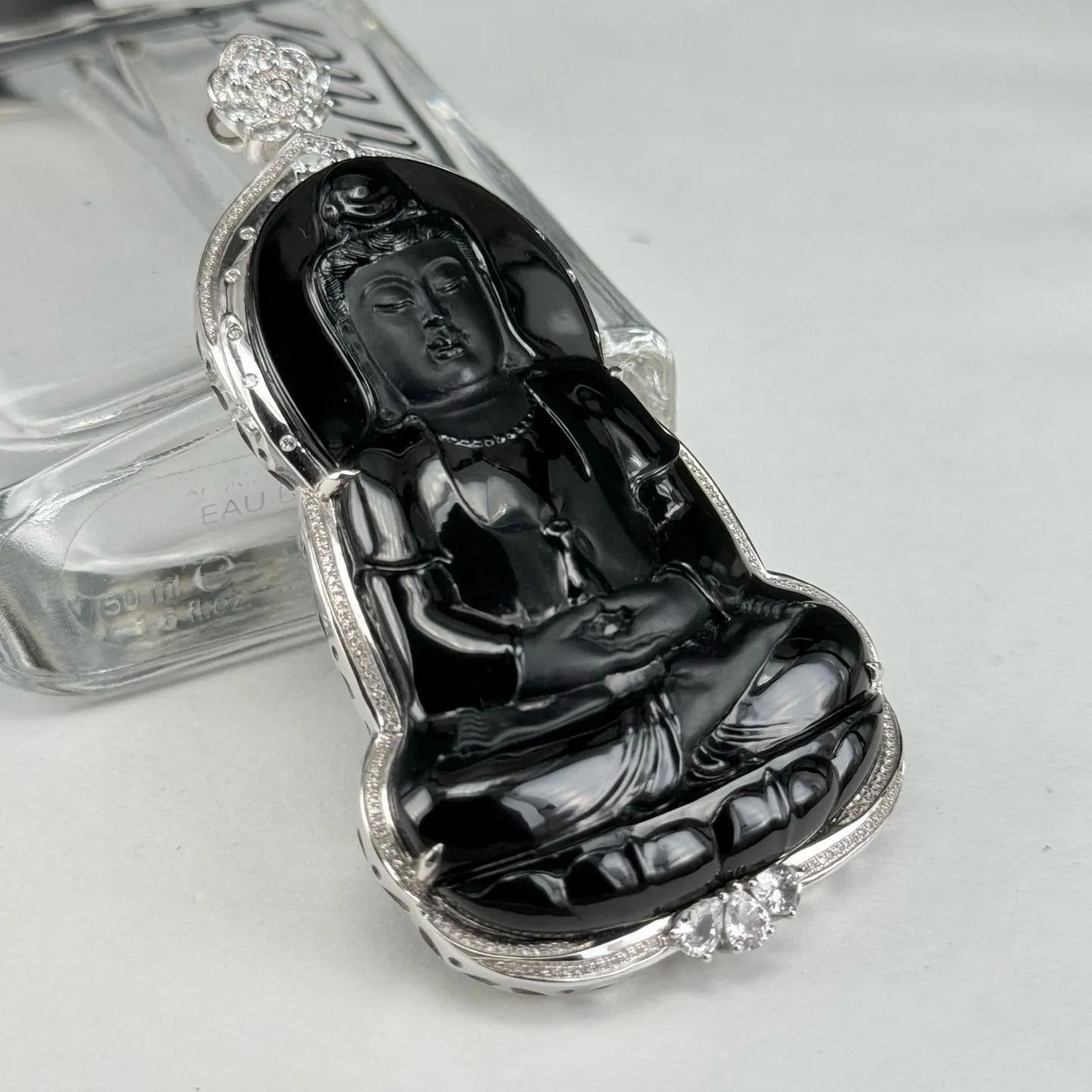 精品墨翠大观音 种好色正 黑度极好 打灯通透 油性十足