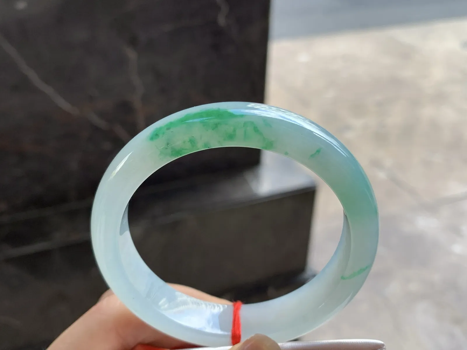 55-12.5-7.5

绿花手镯^_^玉质温润 肉质细腻