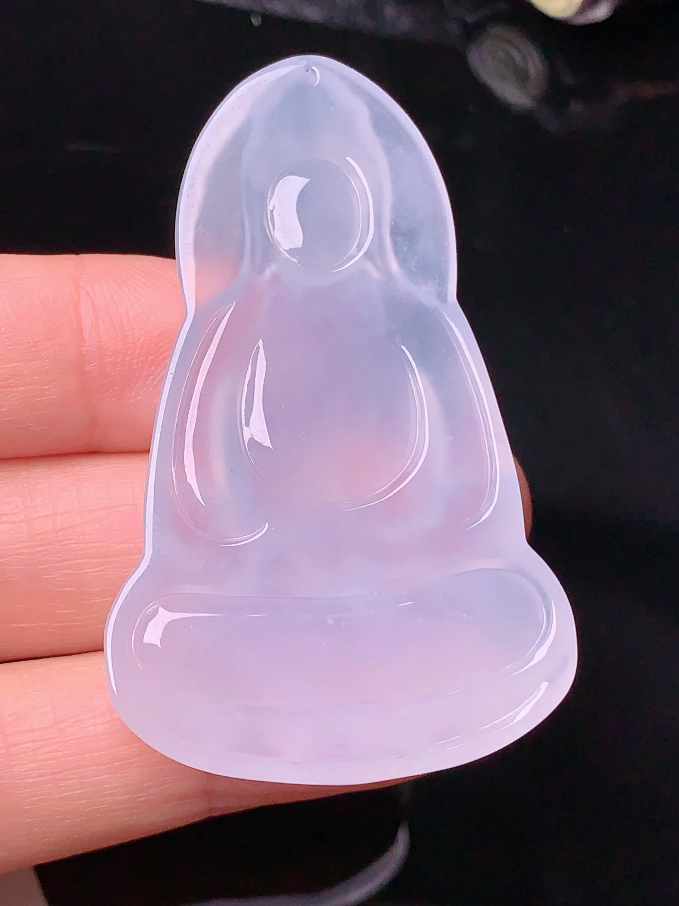 冰种观音菩萨吊坠 玉质细腻 色泽清新艳丽 整体尺寸52.8*32.8*5.8