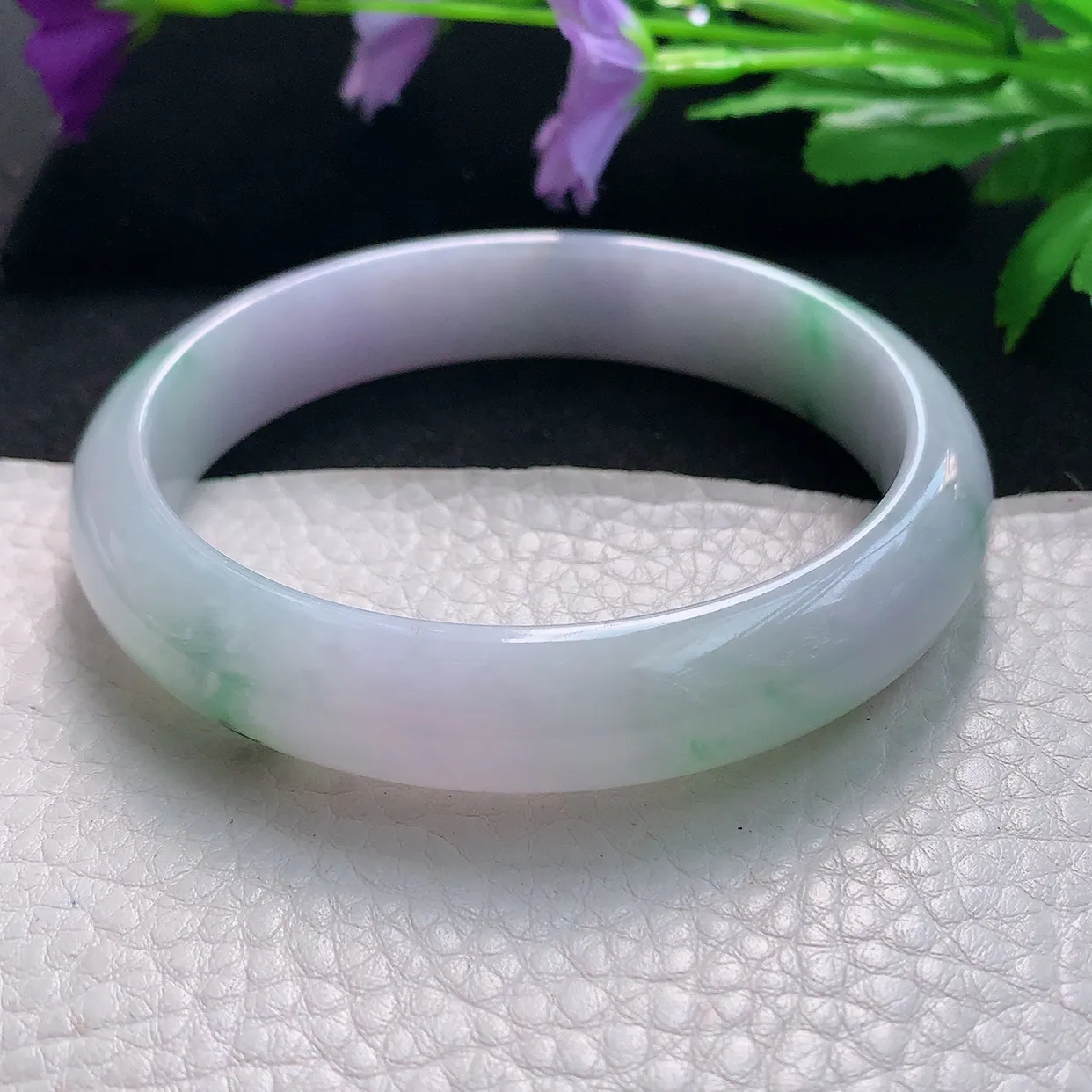 yh大圈口64*13*7.6平安镯 天然缅甸翡翠手镯的春带彩水润宽边镯子