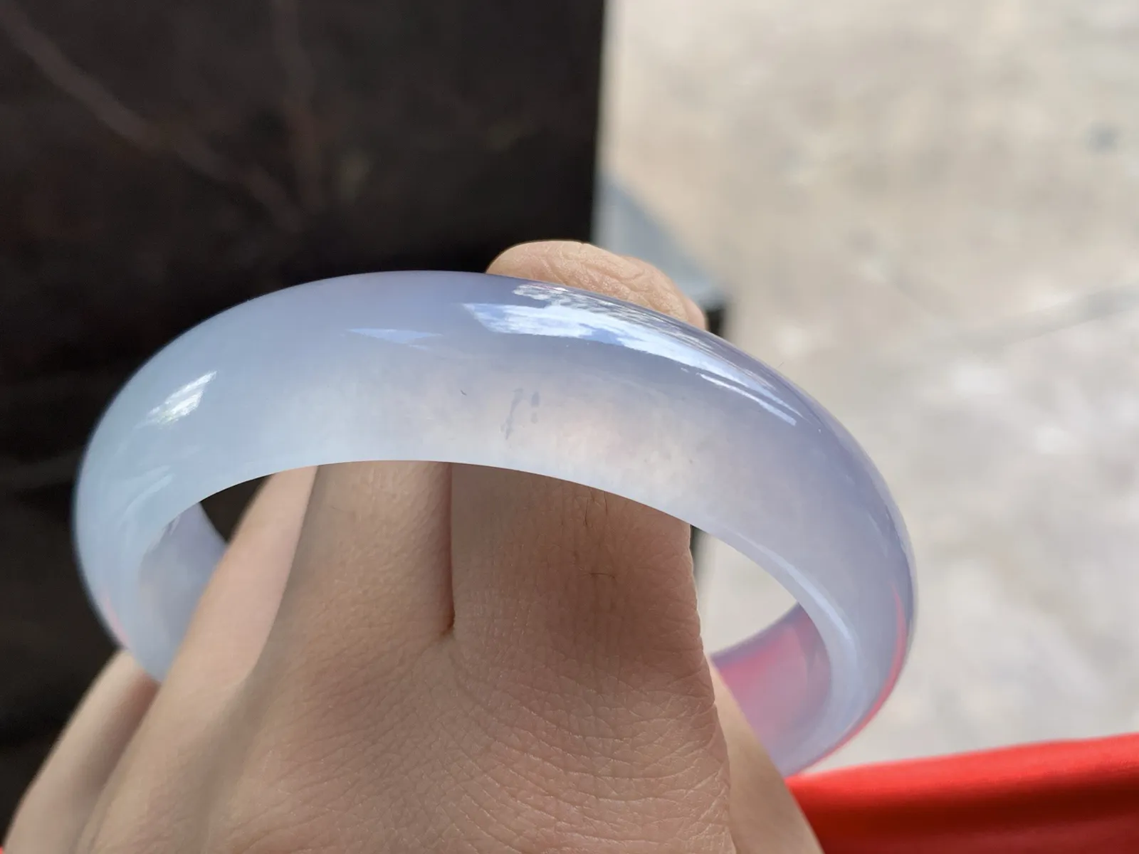 57.5-15.3-7.9

高冰宽版手镯^_^种老荧光十足