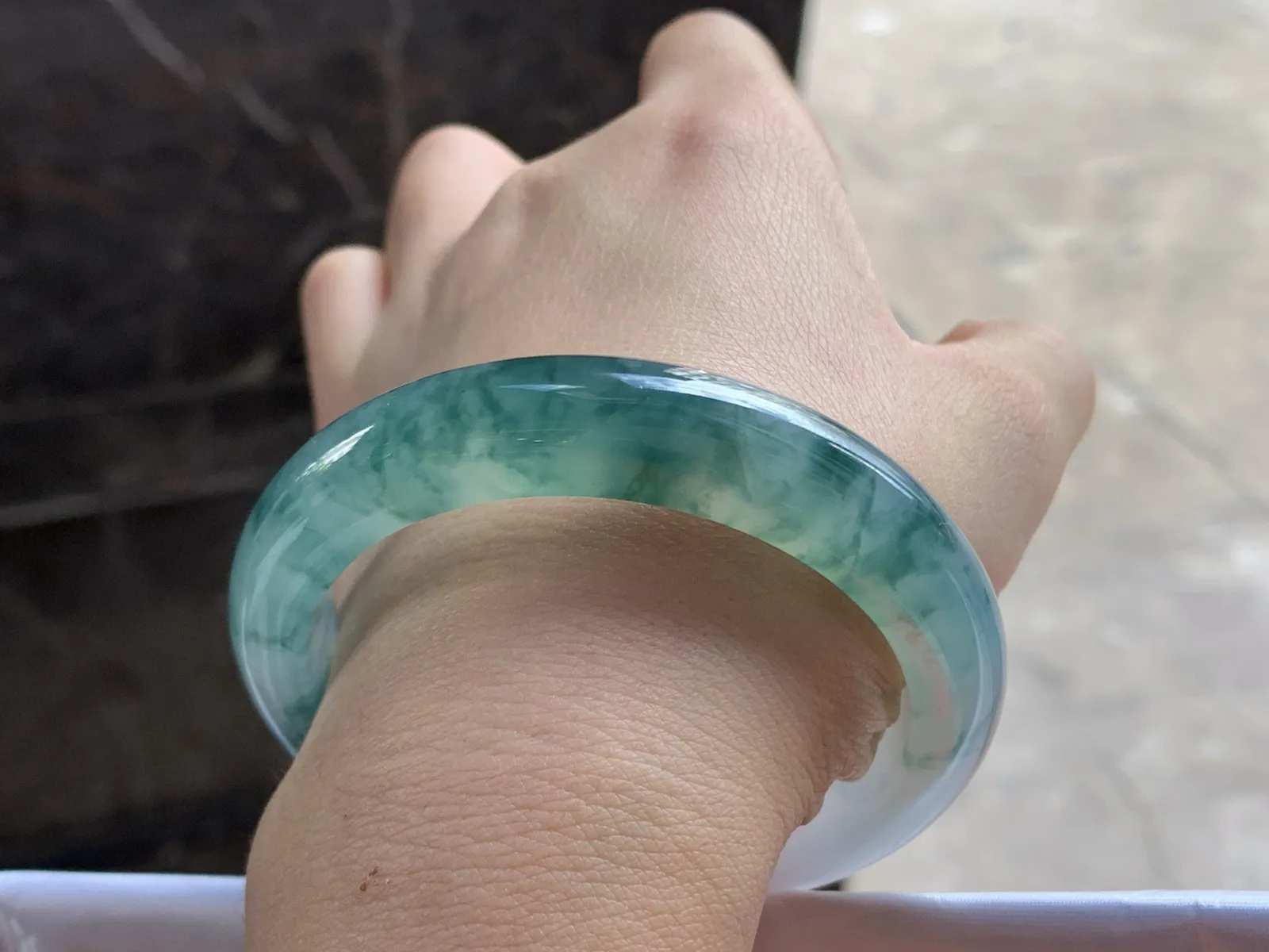 55-11.8-9.2

蓝花手镯^_^飘花浓郁 鲜艳 细腻