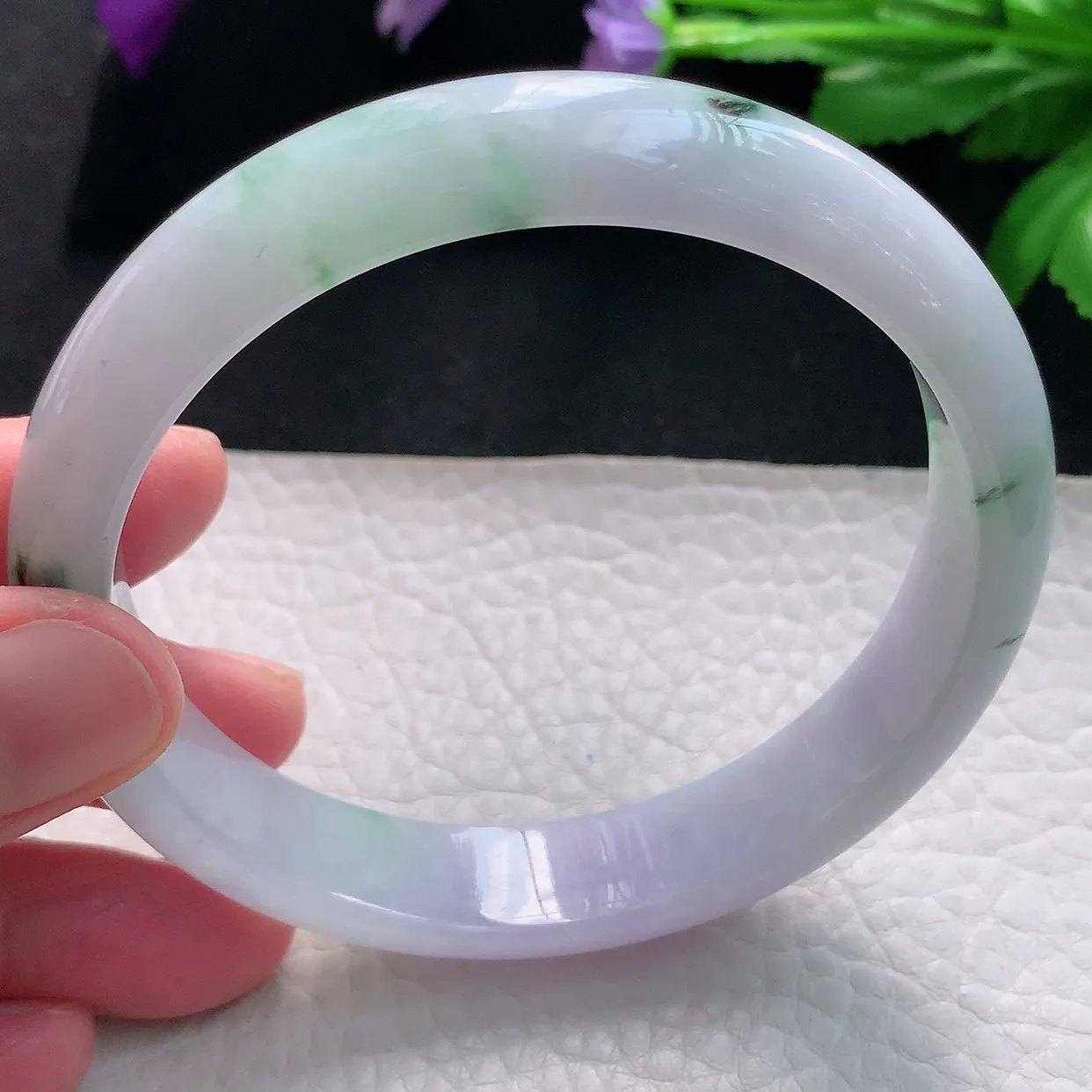 yh大圈口64*13*7.6平安镯 天然缅甸翡翠手镯的春带彩水润宽边镯子