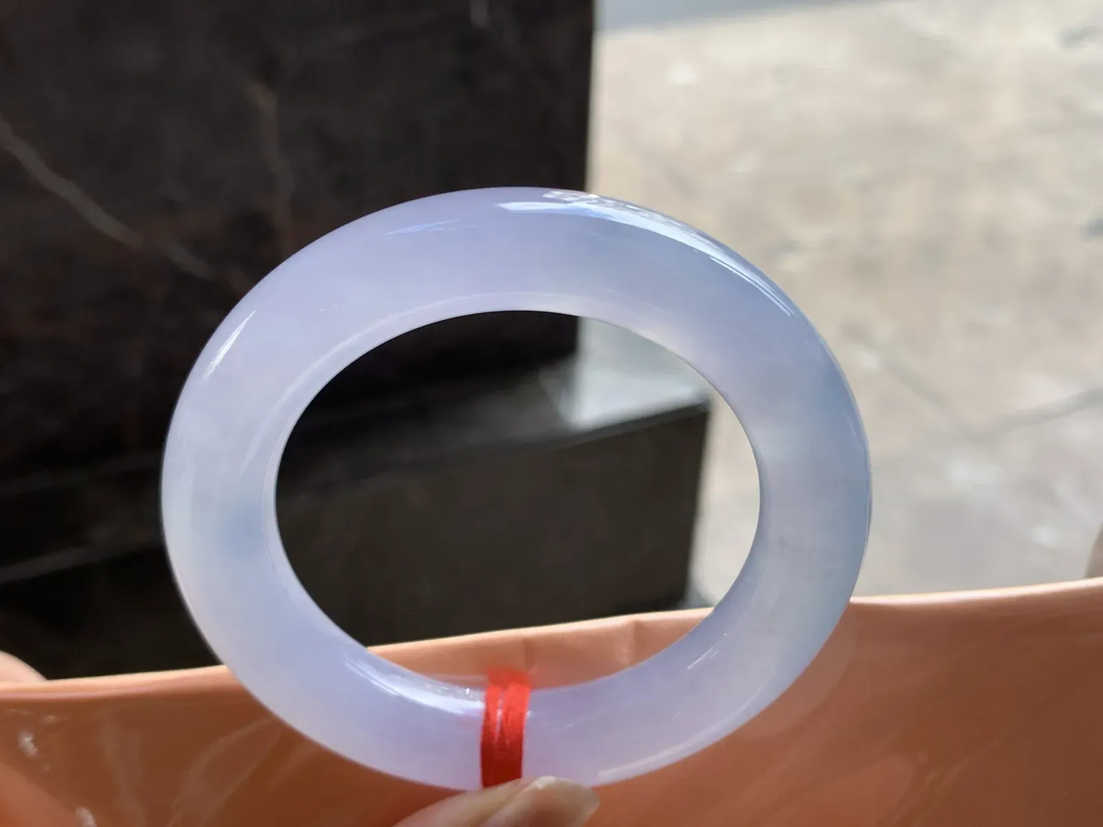 54-12.2

冰紫圆条手镯^_^种老 胶感十足 冰透