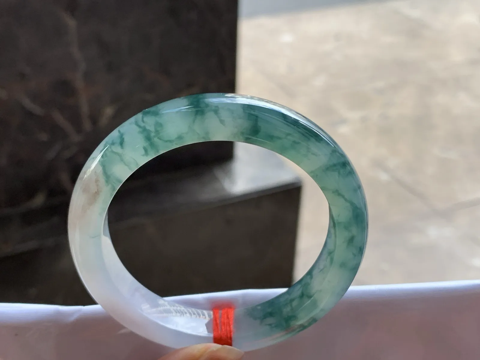 55-11.8-9.2

蓝花手镯^_^飘花浓郁 鲜艳 细腻