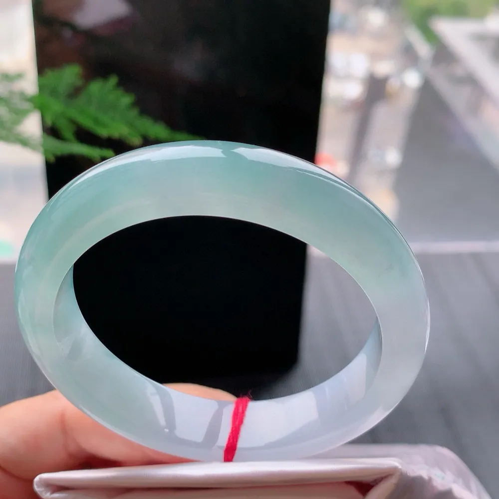 正圈高冰蓝水  无瑕 尺寸:59.7/13.2/9.2 种色兼备