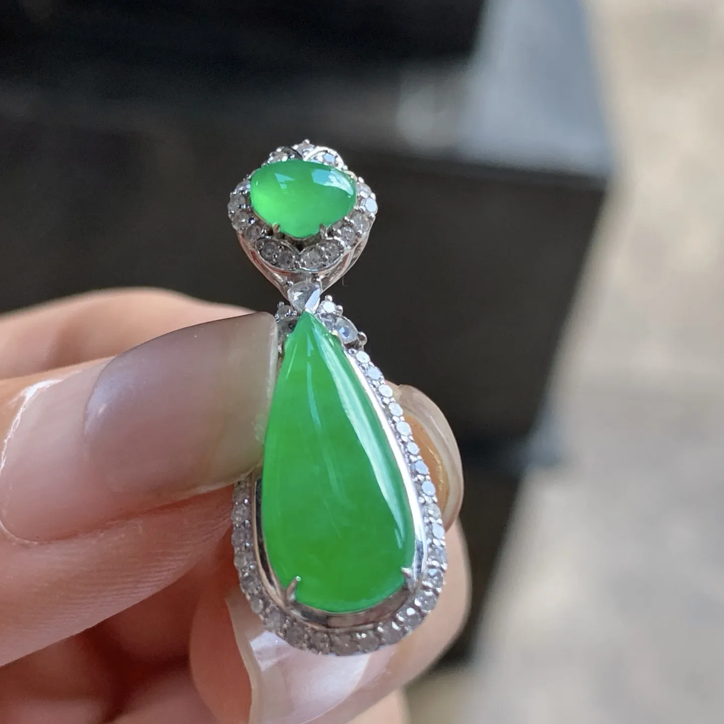 金钻镶嵌冰绿水滴吊坠^_^冰透 色阳