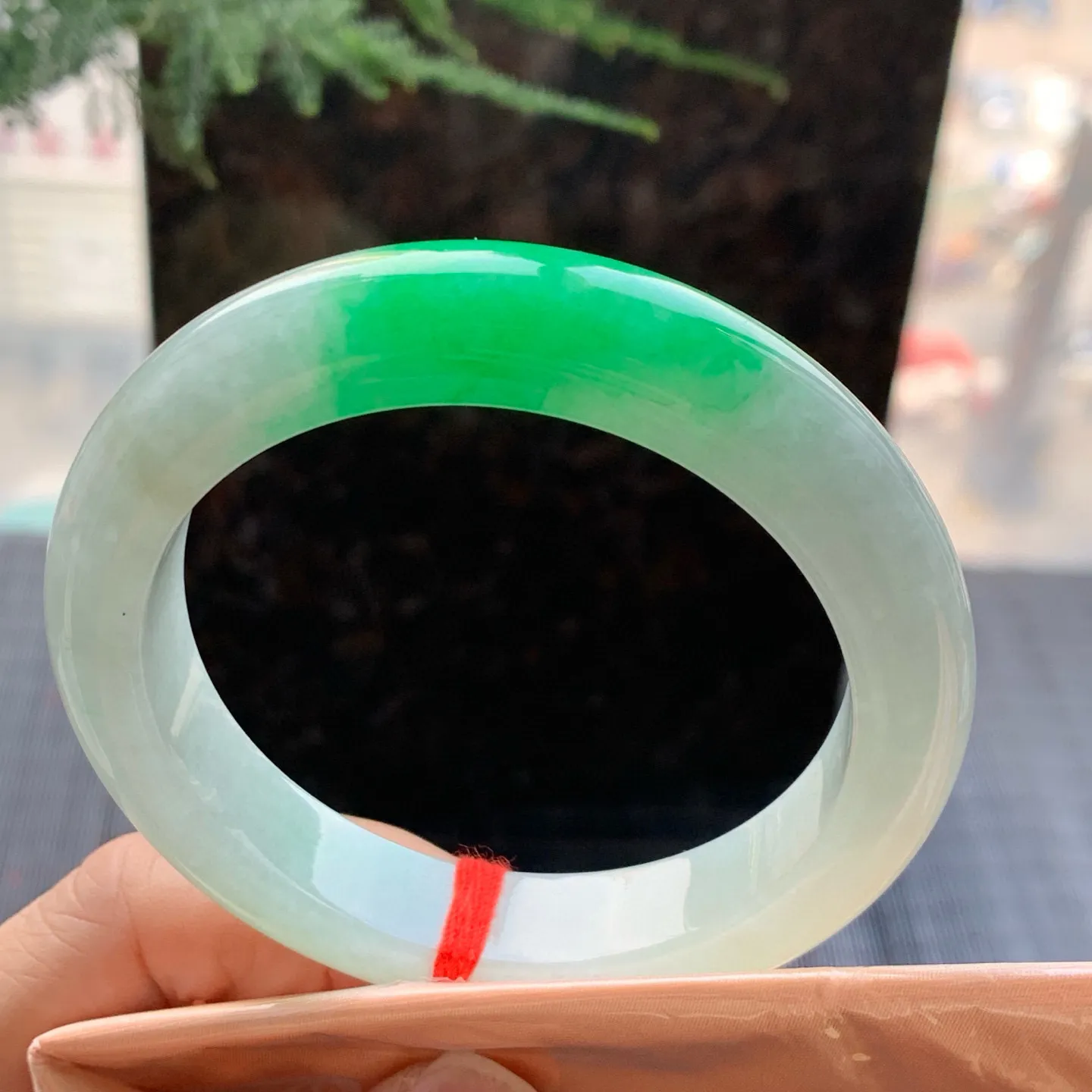 正圈冰糯阳绿 无瑕 尺寸:57.1/12.4/9.7 色阳🥰🥰