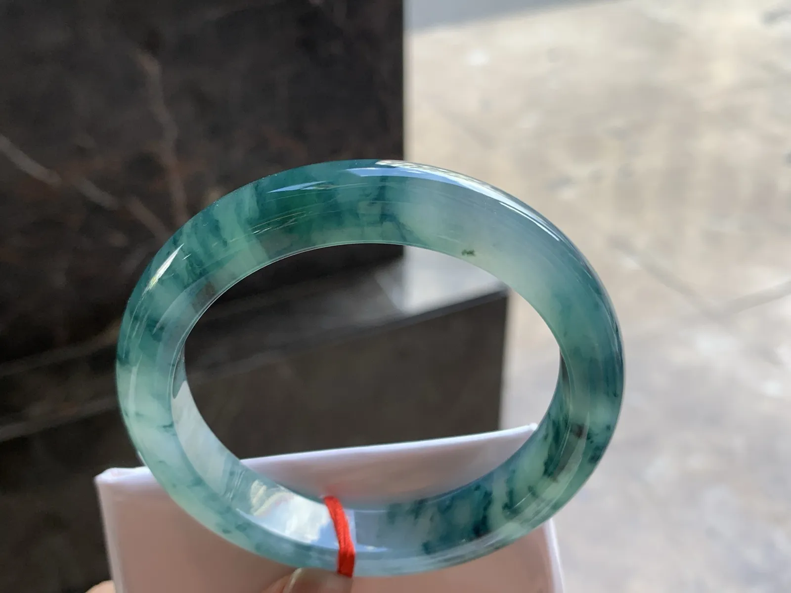 58-12-9.2

冰蓝花手镯^_^飘花浓郁 鲜艳