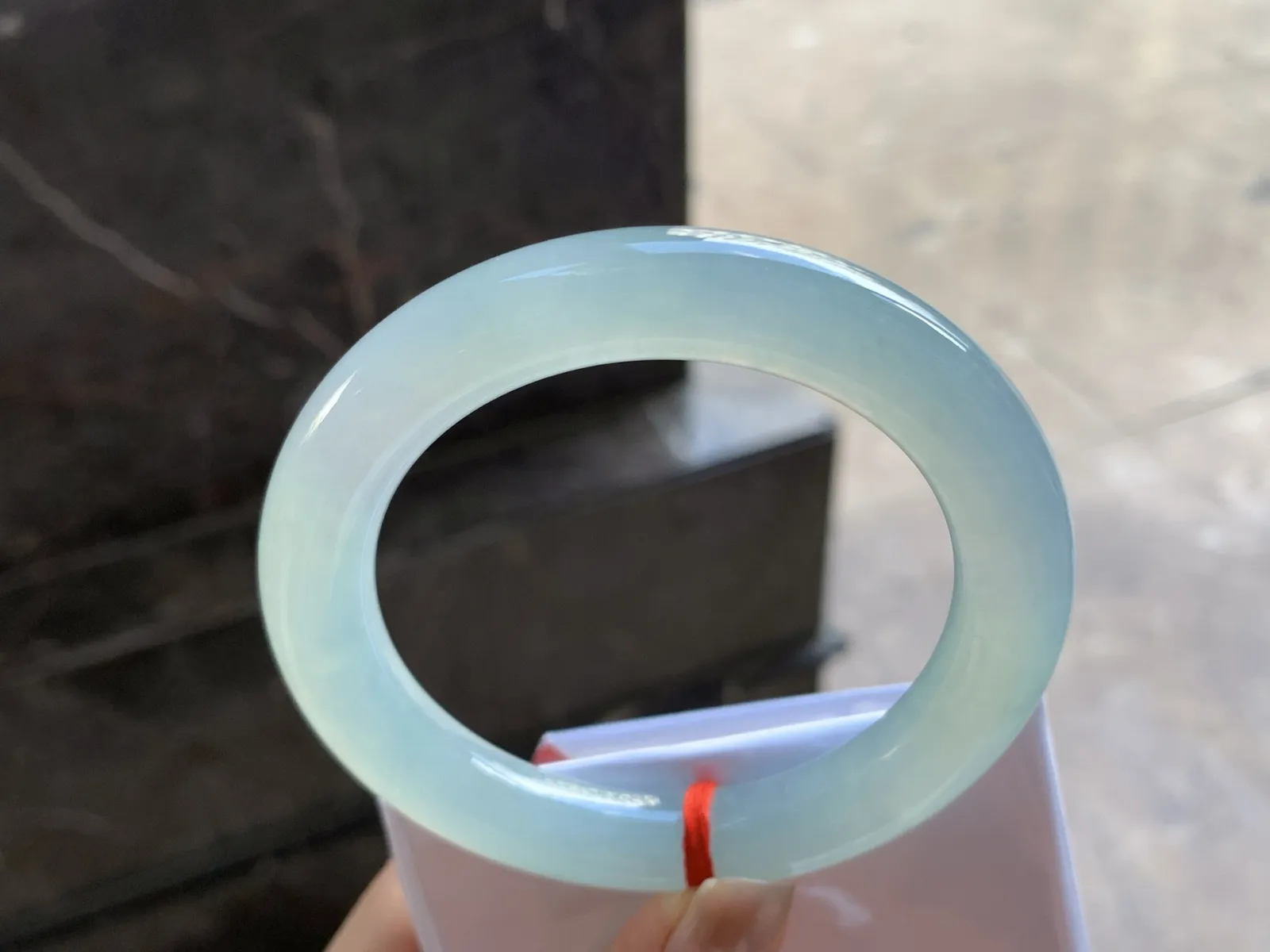 56-10.9

冰种晴水圆条手镯^_^冰透清新