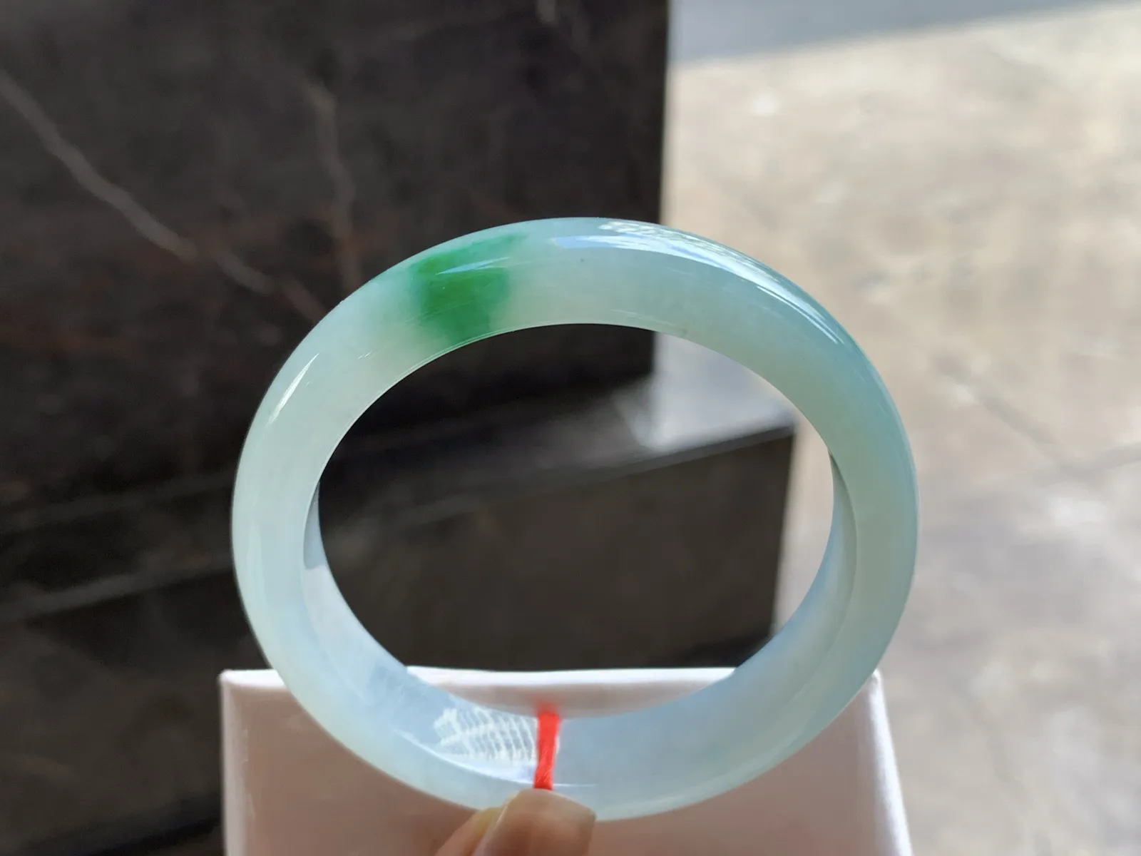 55-12.5-7.5

绿花手镯^_^玉质温润 肉质细腻