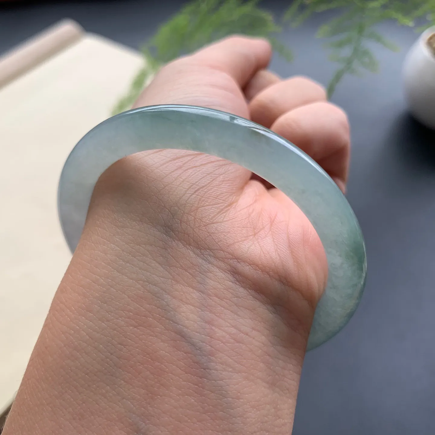 51圈口冰油圆条 尺寸：51-6.5-7.2，无纹裂，水润起胶，条形饱满