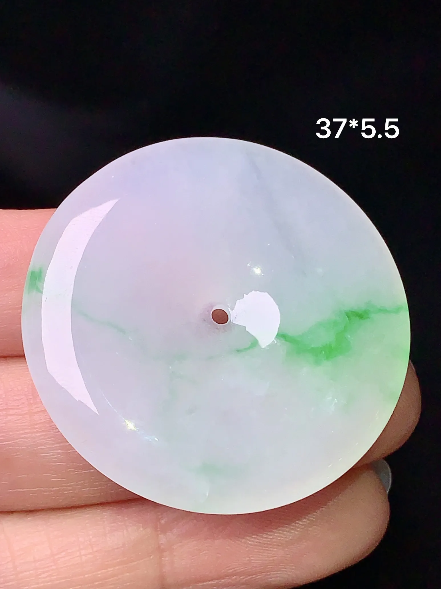 飘绿平安扣吊坠 玉质细腻 色泽清新艳丽 整体尺寸37*5.5