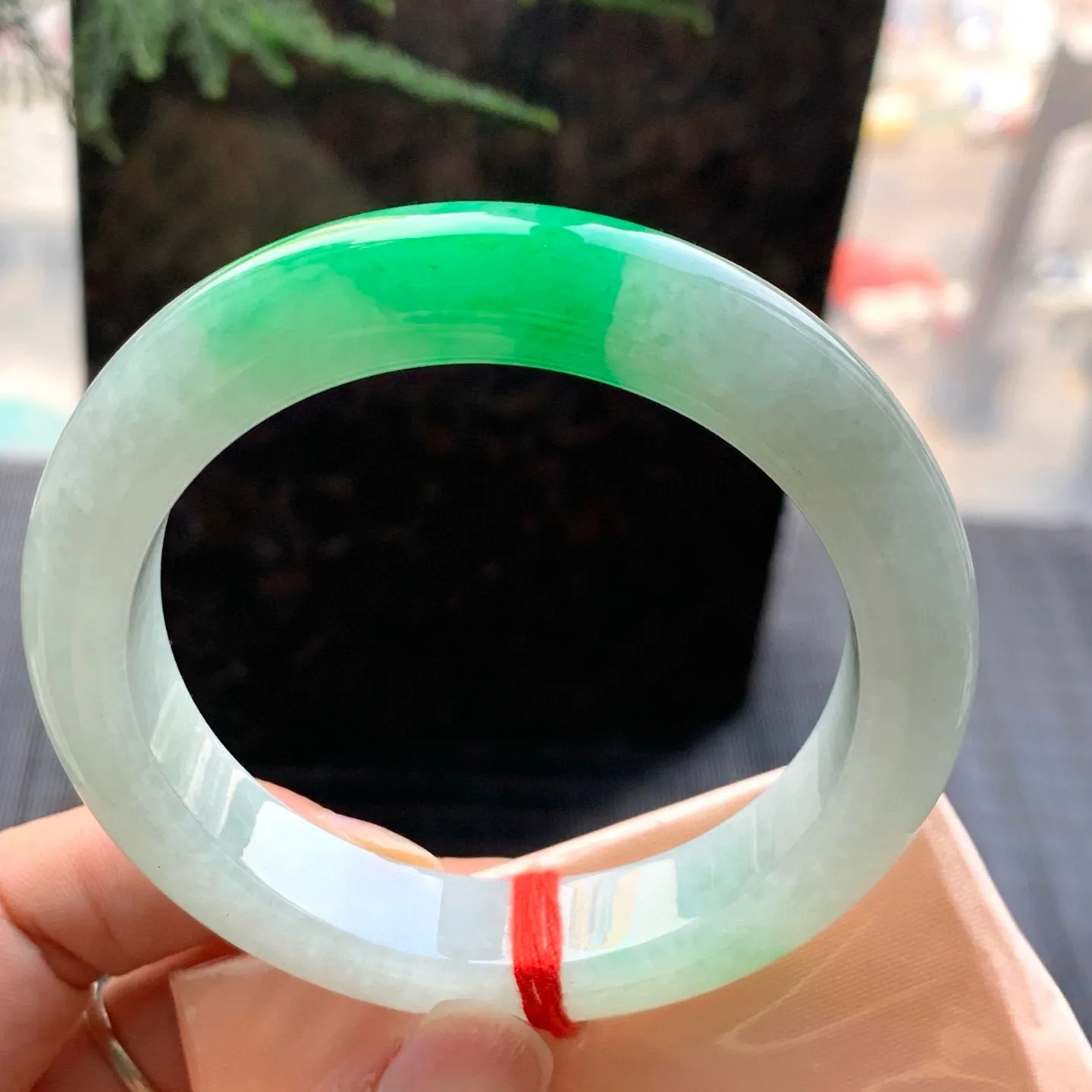 正圈冰糯阳绿 无瑕 尺寸:57.1/12.4/9.7 色阳🥰🥰