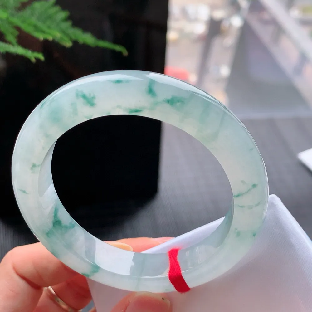 正圈冰玻飘花 无瑕 尺寸:56.1/12.1/9.4 花美 种水好