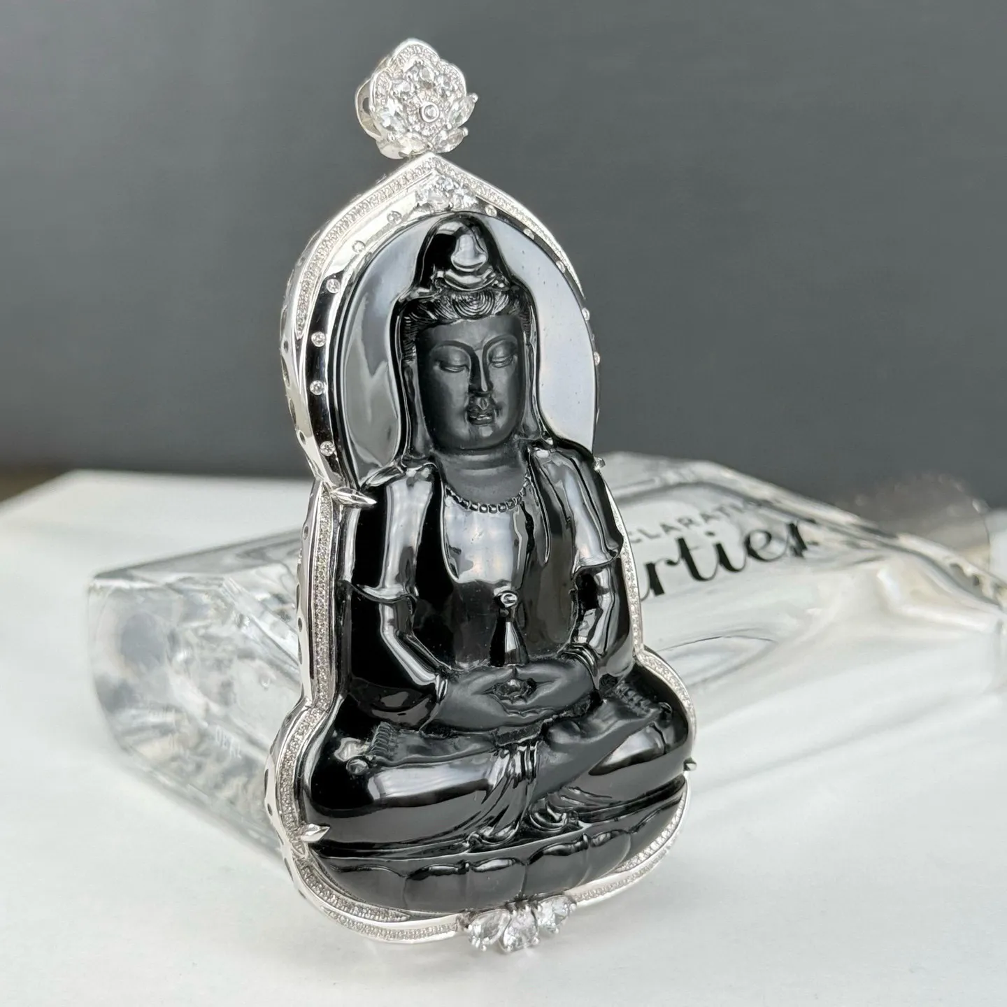 精品墨翠大观音 种好色正 黑度极好 打灯通透 油性十足