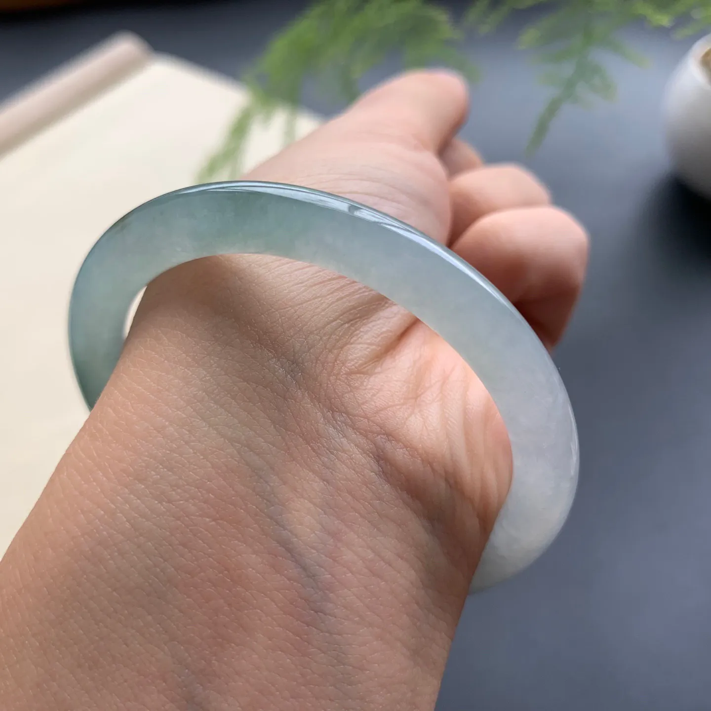 51圈口冰油圆条 尺寸：51-6.5-7.2，无纹裂，水润起胶，条形饱满