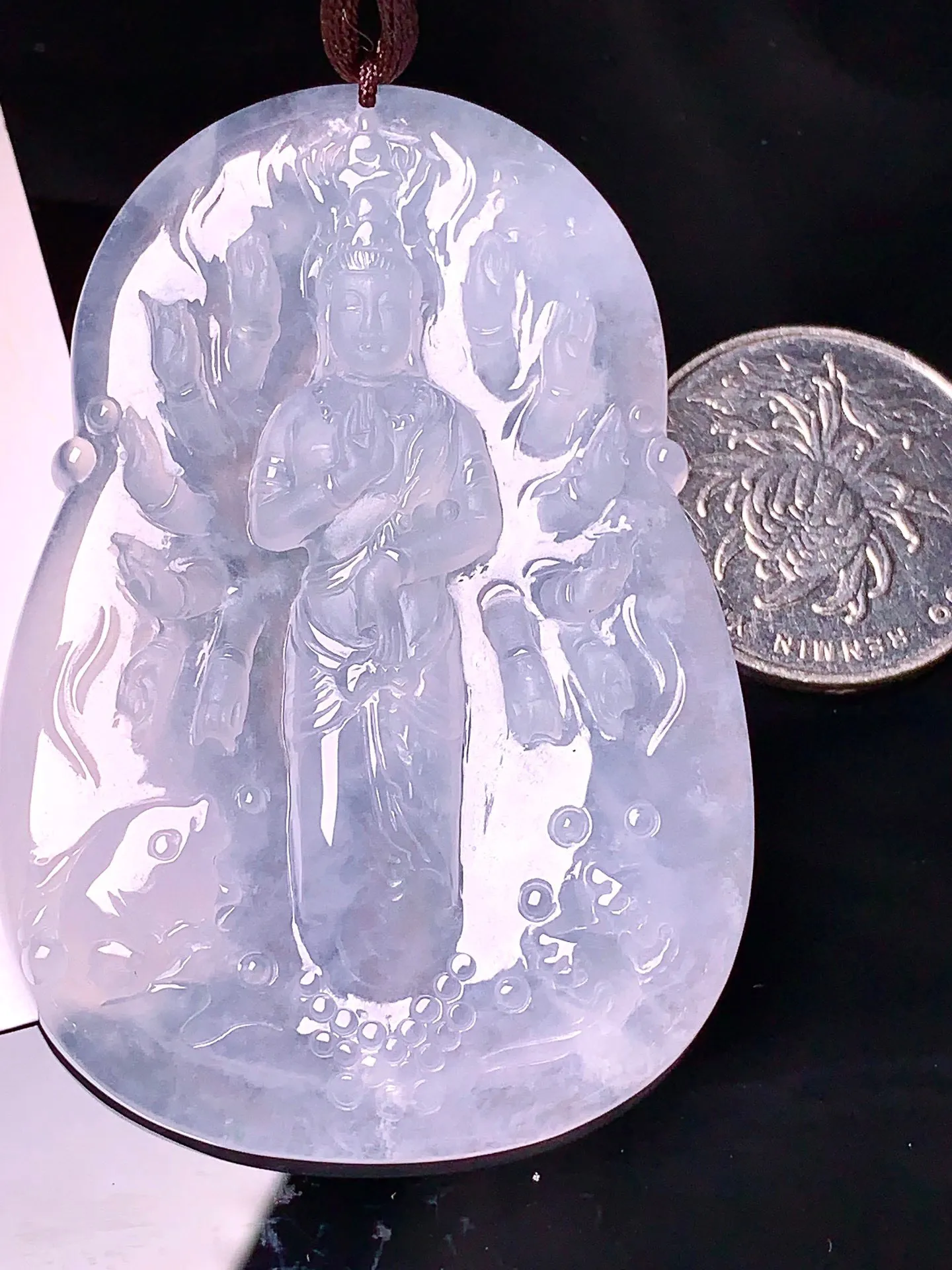 冰种千手观音菩萨吊坠 玉质细腻 色泽清新艳丽 整体尺寸62.8*43.3*6.2