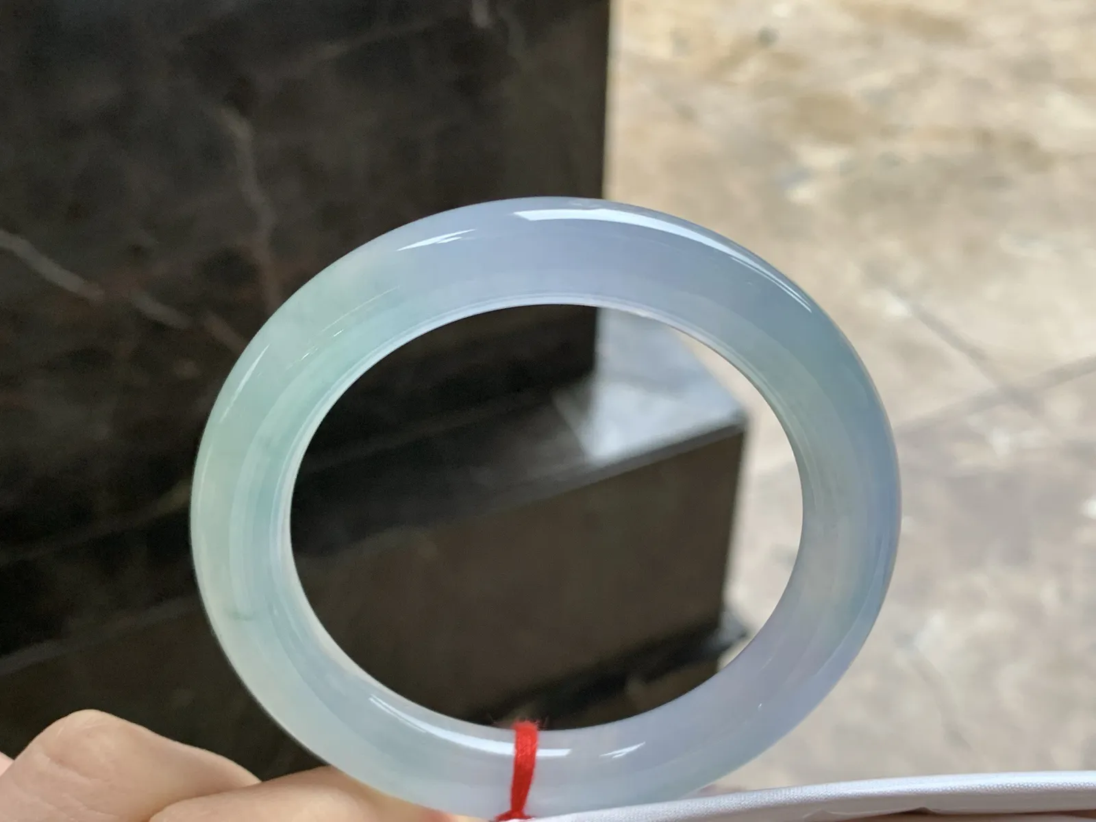 57-10.5

冰春彩圆条手镯^_^冰透荧光十足