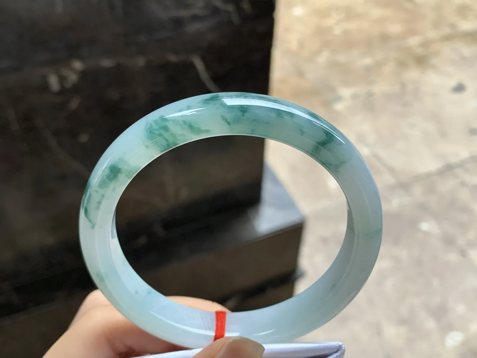 63.5-12.3-8.6

蓝花大圈手镯^_^飘花浓郁