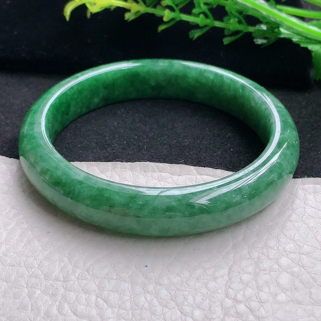 N自然光57*11.8*7.8平安镯 天然缅甸翡翠a 货满绿宽边玉镯子 玉手环