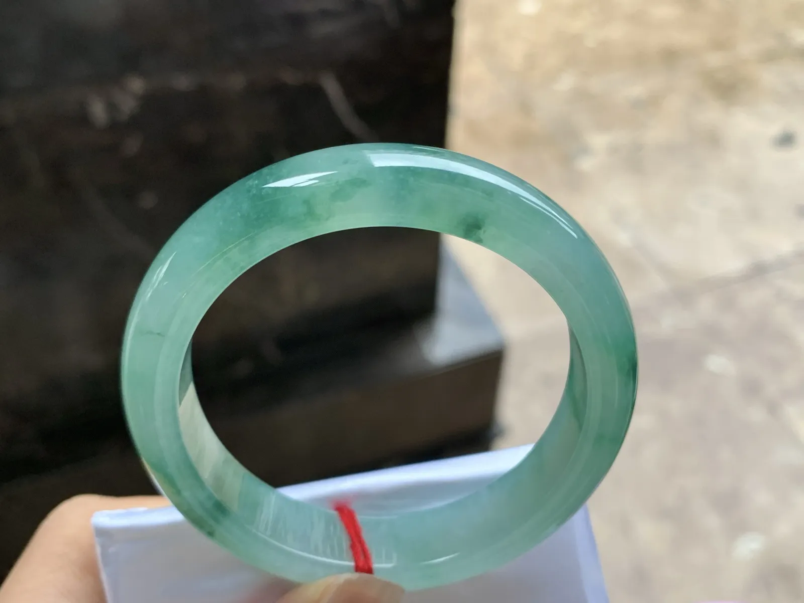 54-12.4–8.1

飘花手镯^_^玉质温润