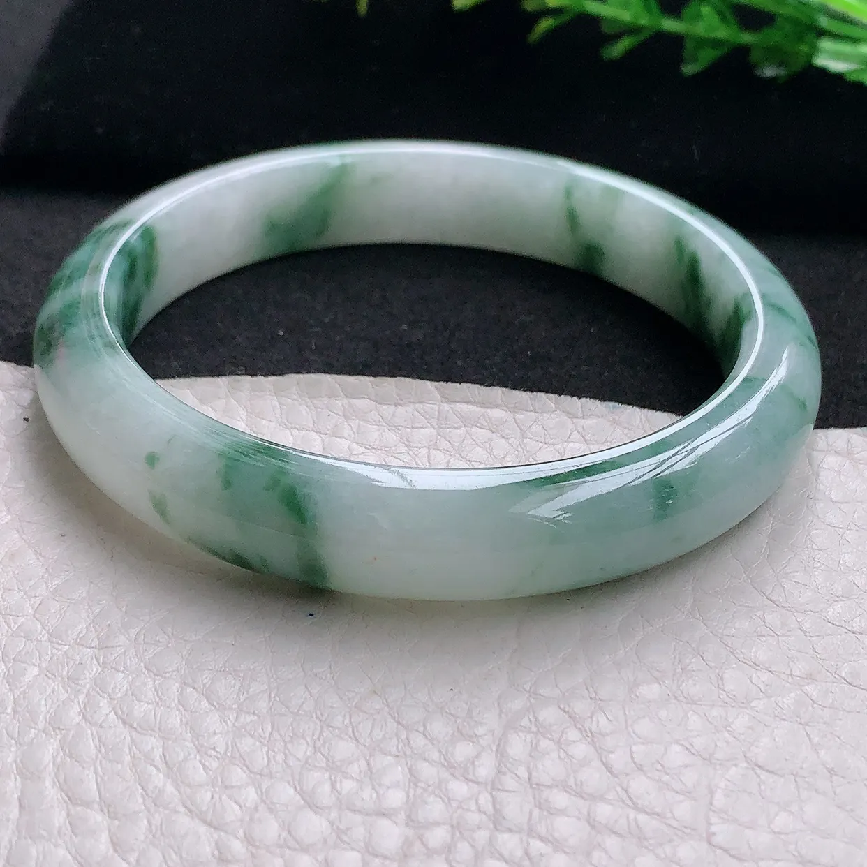 ll大圈口63*12*8.2平安镯 天然缅甸翡翠a 货冰飘花大气宽边玉镯子 玉手环