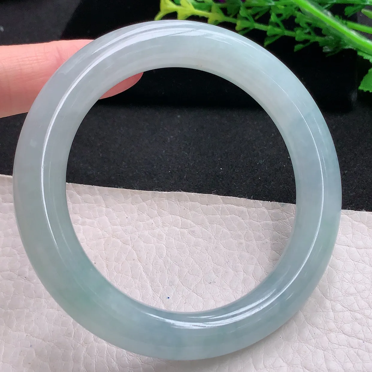 Nc大圈口61.5*11.5*11.8胖圆镯 天然缅甸翡翠a 货清爽冰胶圆条大气玉镯子