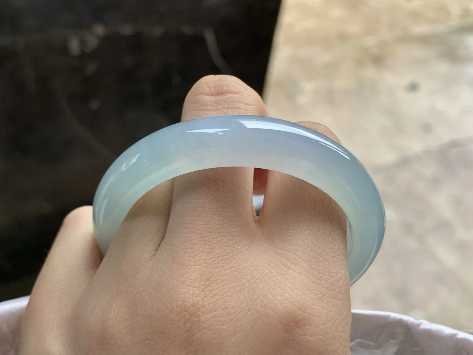 52-11.6-7.7

冰蓝手镯^_^荧光十足 冰透